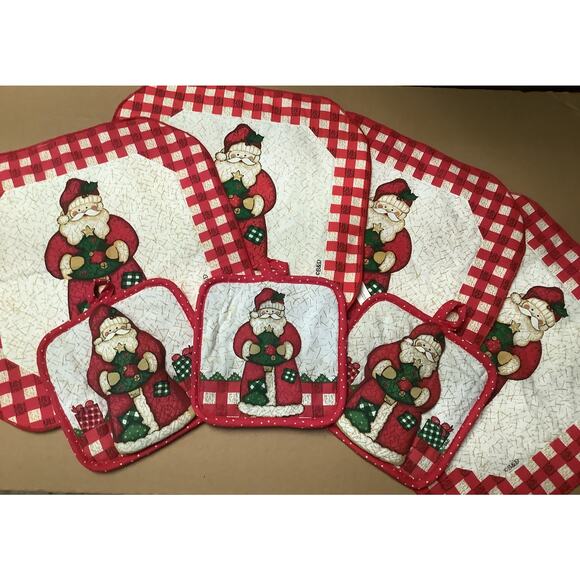 Christmas placemats plus 3 Pot holders B & D - Picture 1 of 5